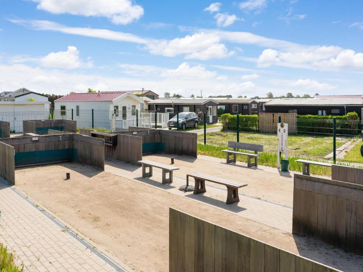 Modern mobile home in Middelkerke with garden Buitenkant foto